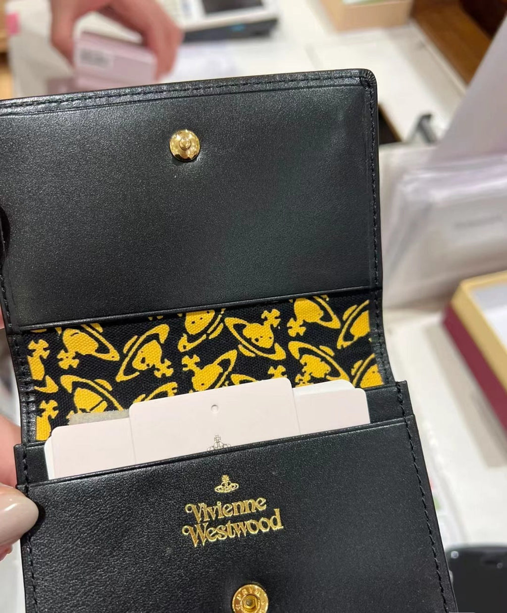 porte-cartes en cuir de vachette de couleur unie avec compartiment carte d'identité