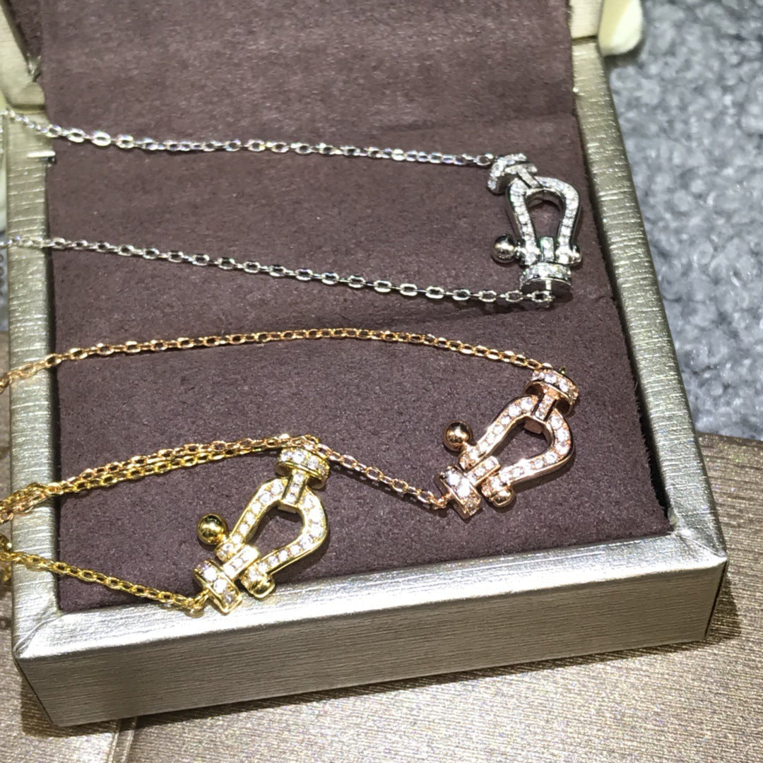 Collier fer à cheval en diamants