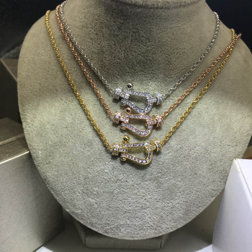 Collier fer à cheval en diamants