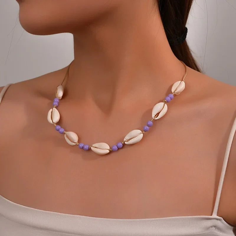 Ras du cou tressé avec perles de coquillages