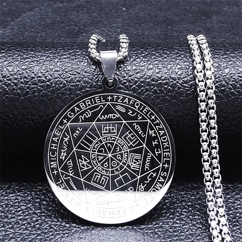 collier talisman