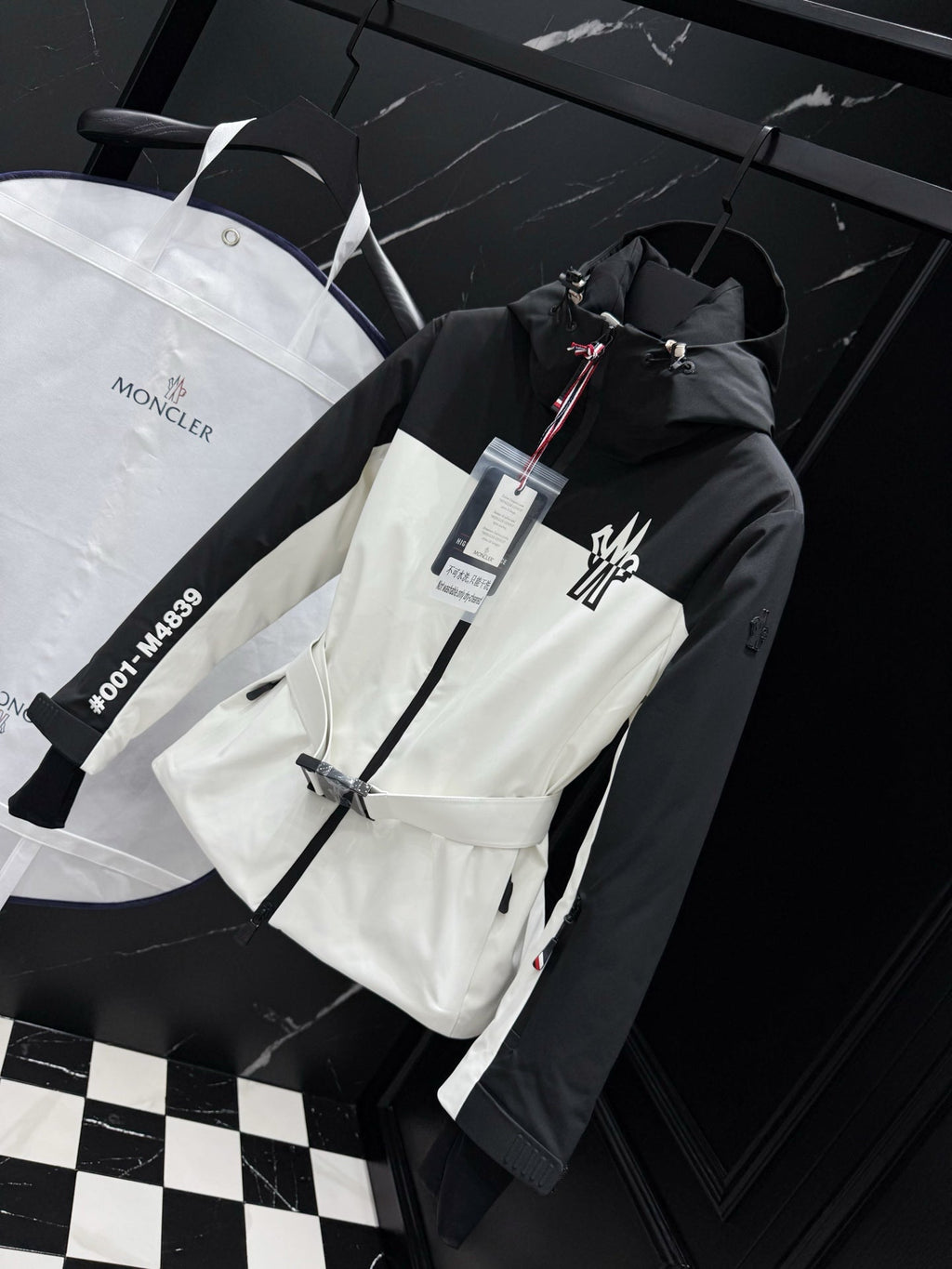 Woman Moncler Curtis Jacket
