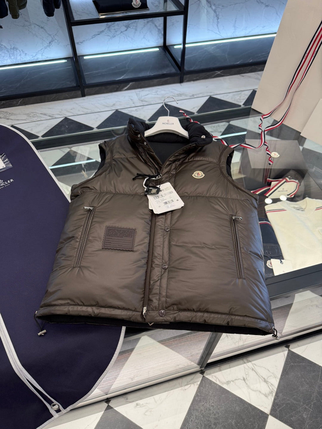 Moncler Verone Men's Reversible Detachable Down Jacket