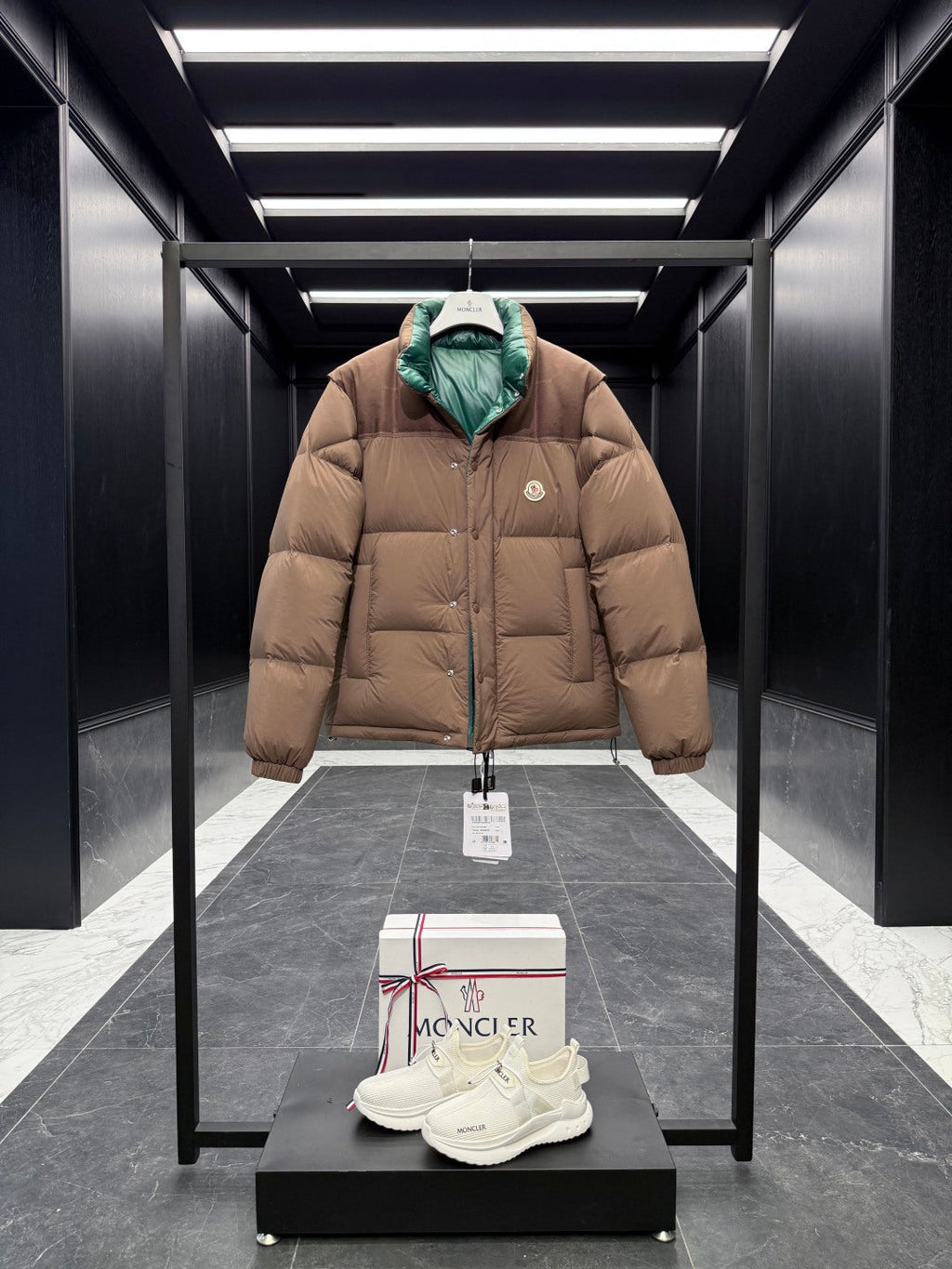 Moncler Verone Men's Reversible Detachable Down Jacket