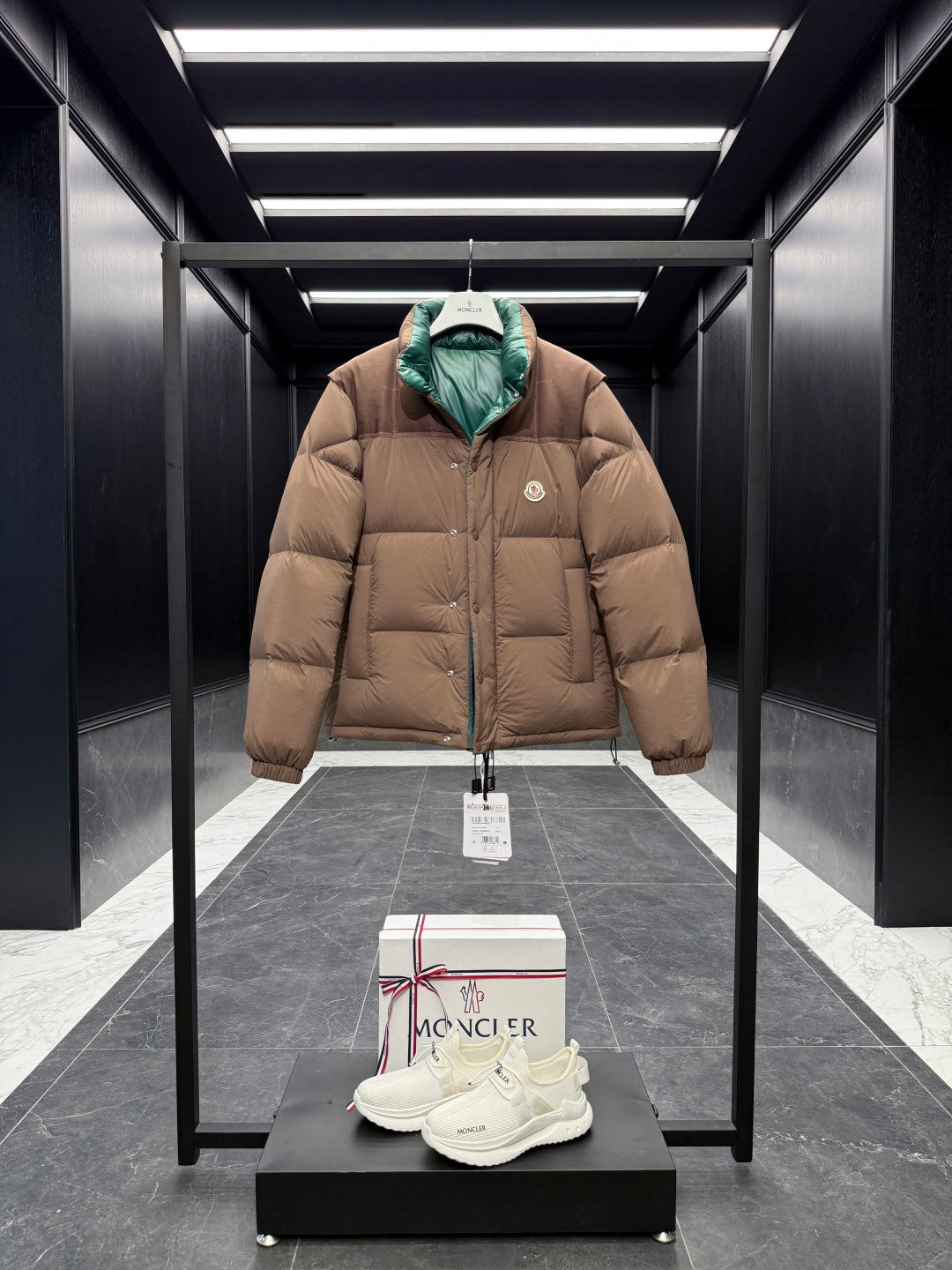 Moncler Verone Men's Reversible Detachable Down Jacket