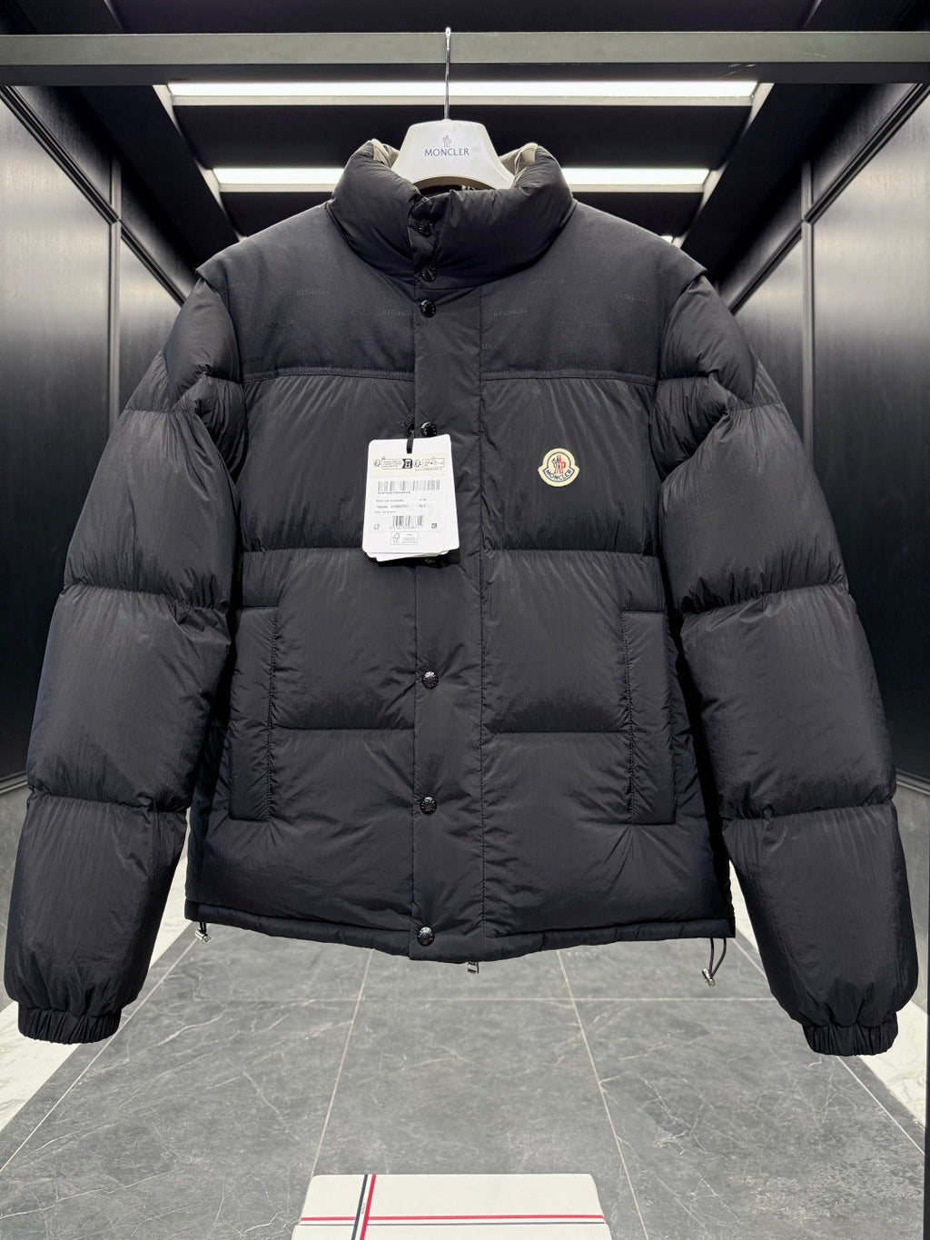 Moncler Verone Men's Reversible Detachable Down Jacket