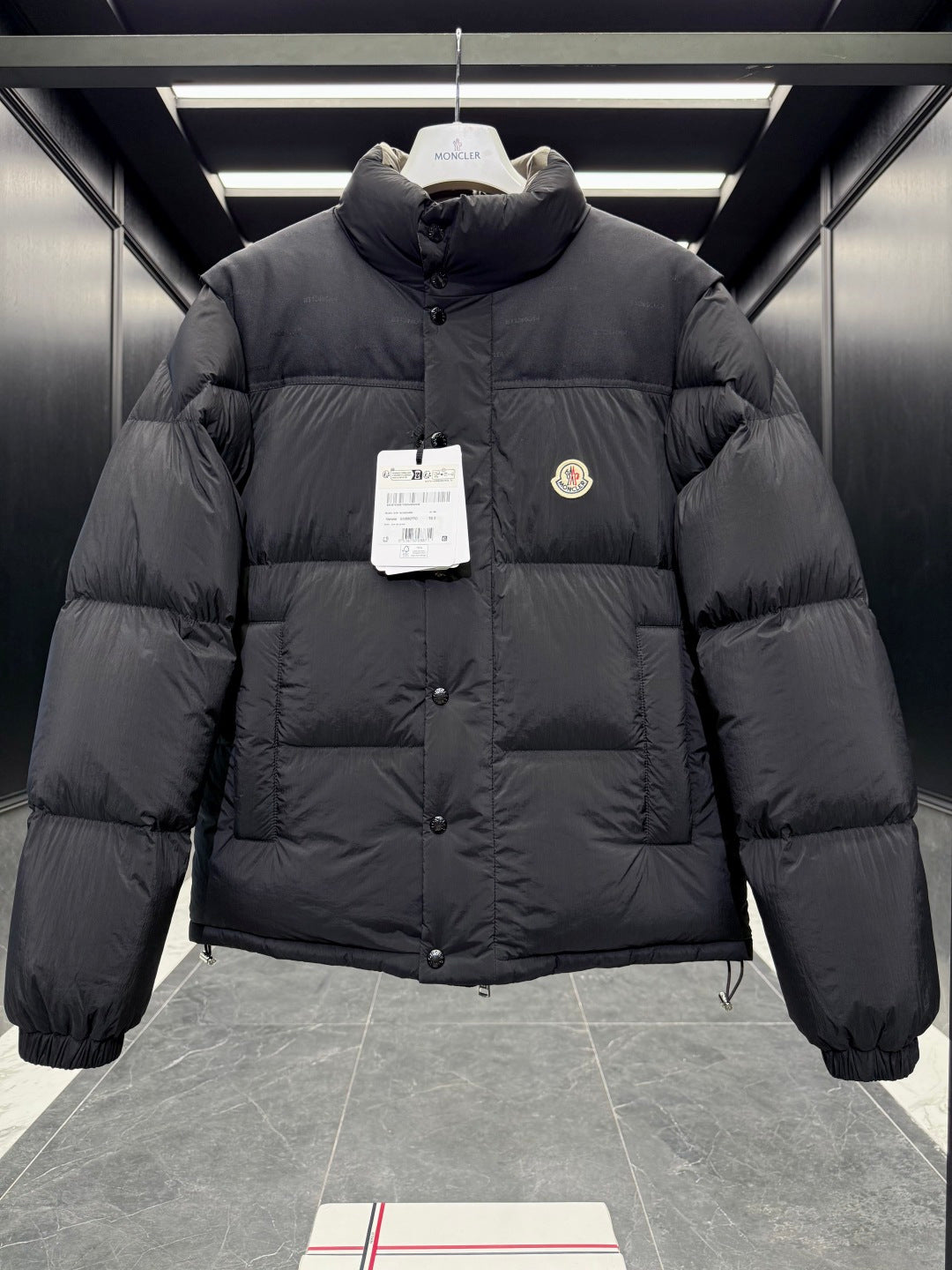 Moncler Verone Men's Reversible Detachable Down Jacket