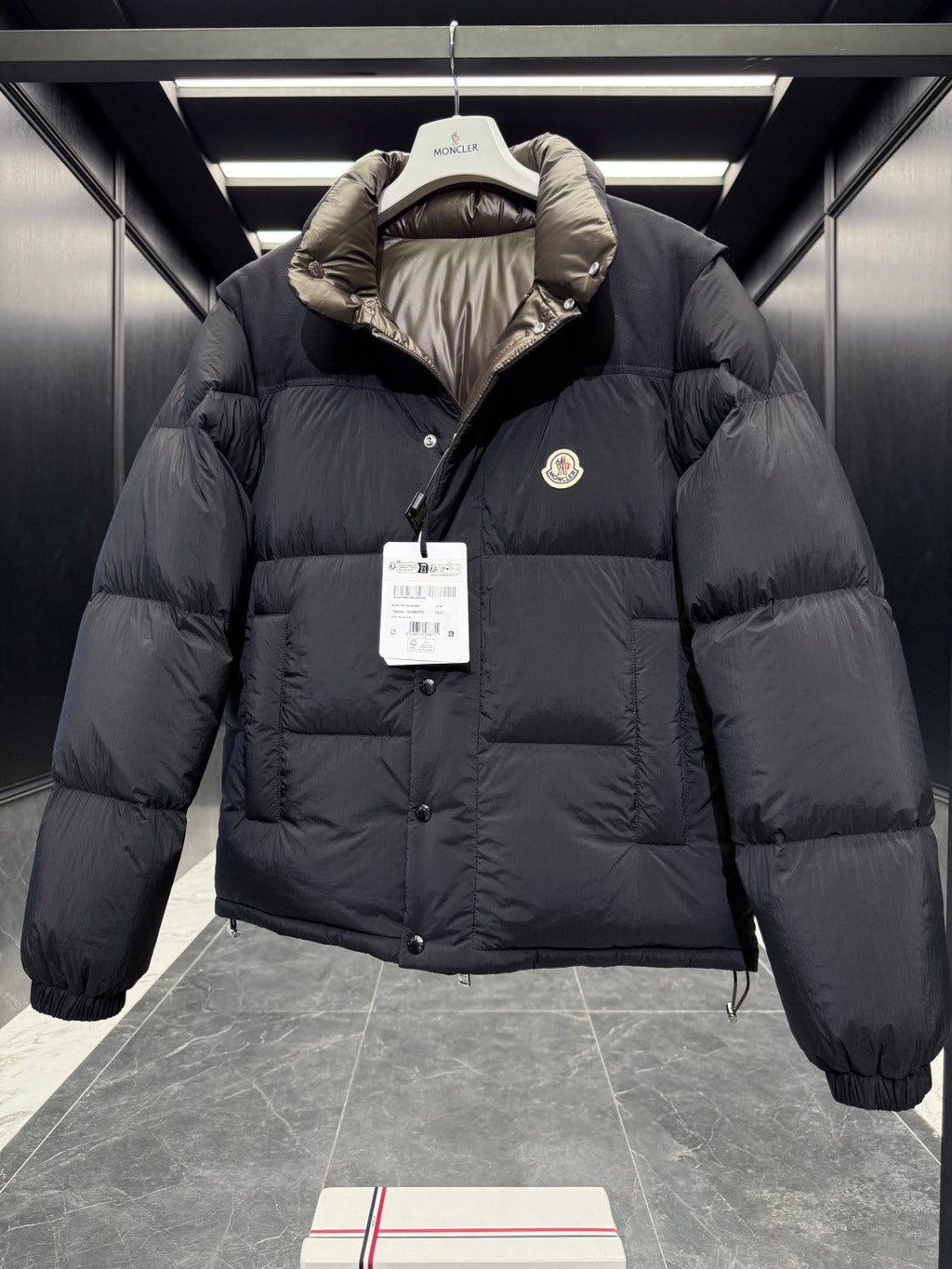 Moncler Verone Men's Reversible Detachable Down Jacket