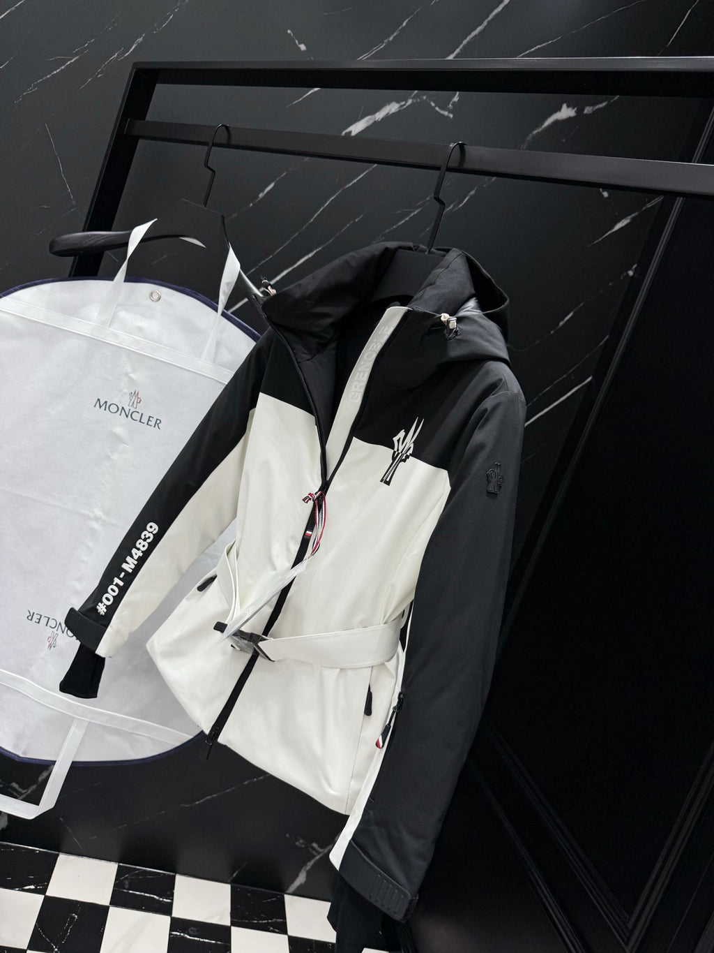 Woman Moncler Curtis Jacket