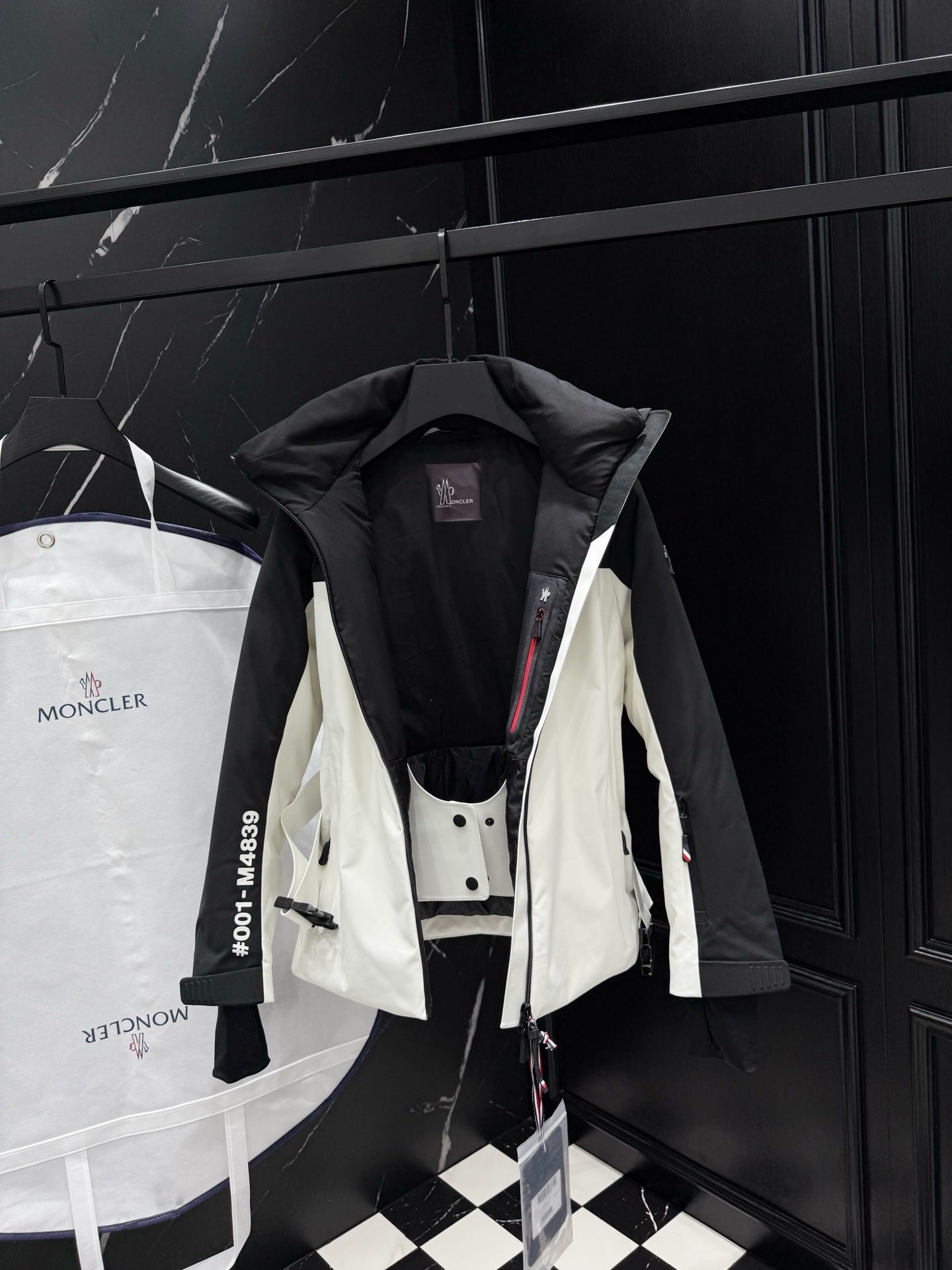 Woman Moncler Curtis Jacket