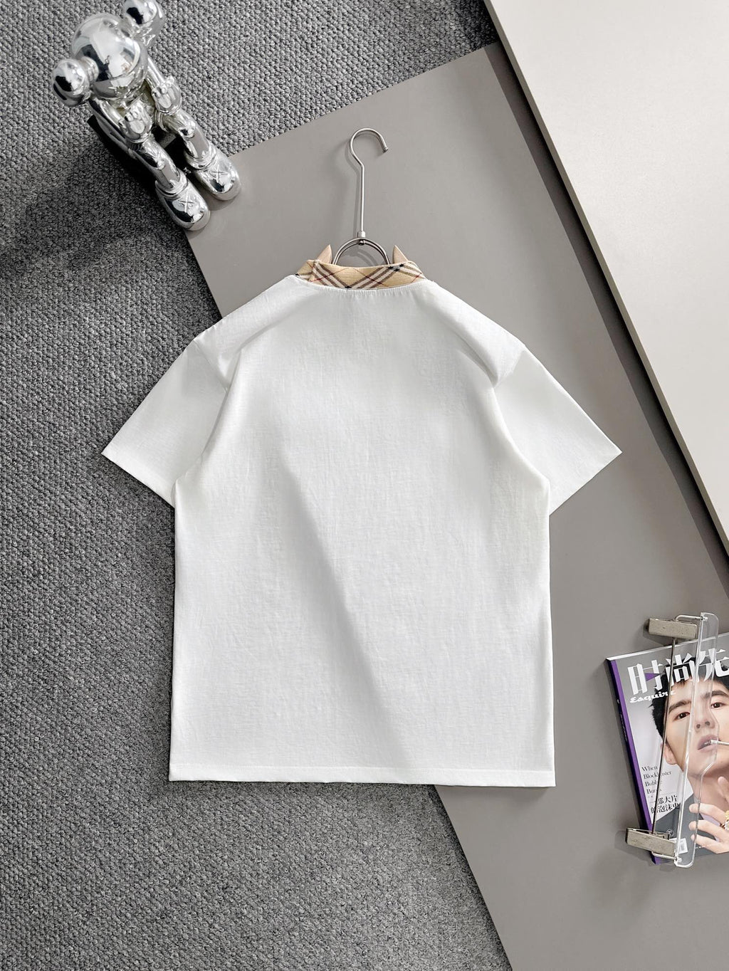 Burberry Embriodered T shirt Unisex