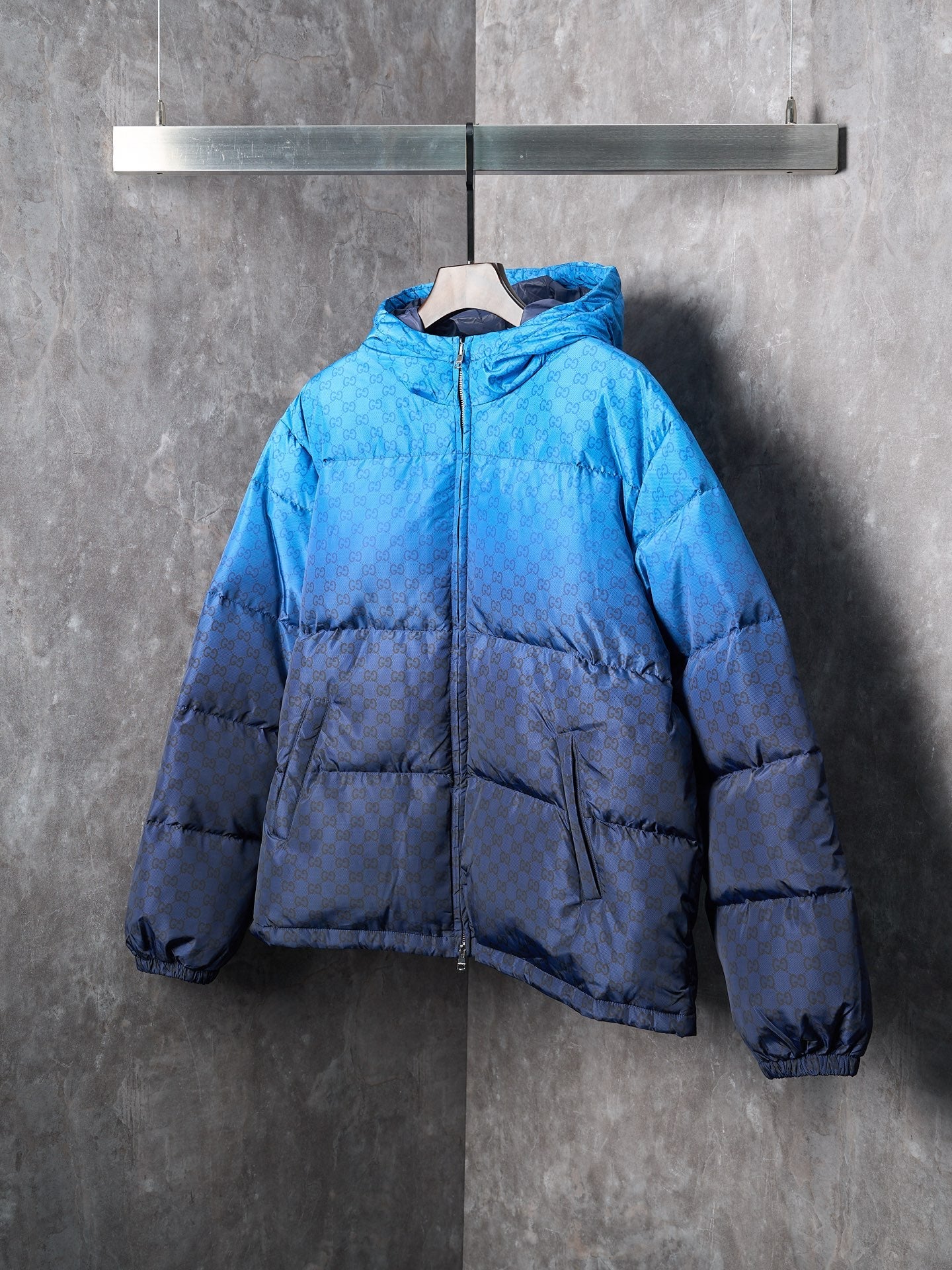 GG print gradient plain weave poplin zip-up hooded down jacket