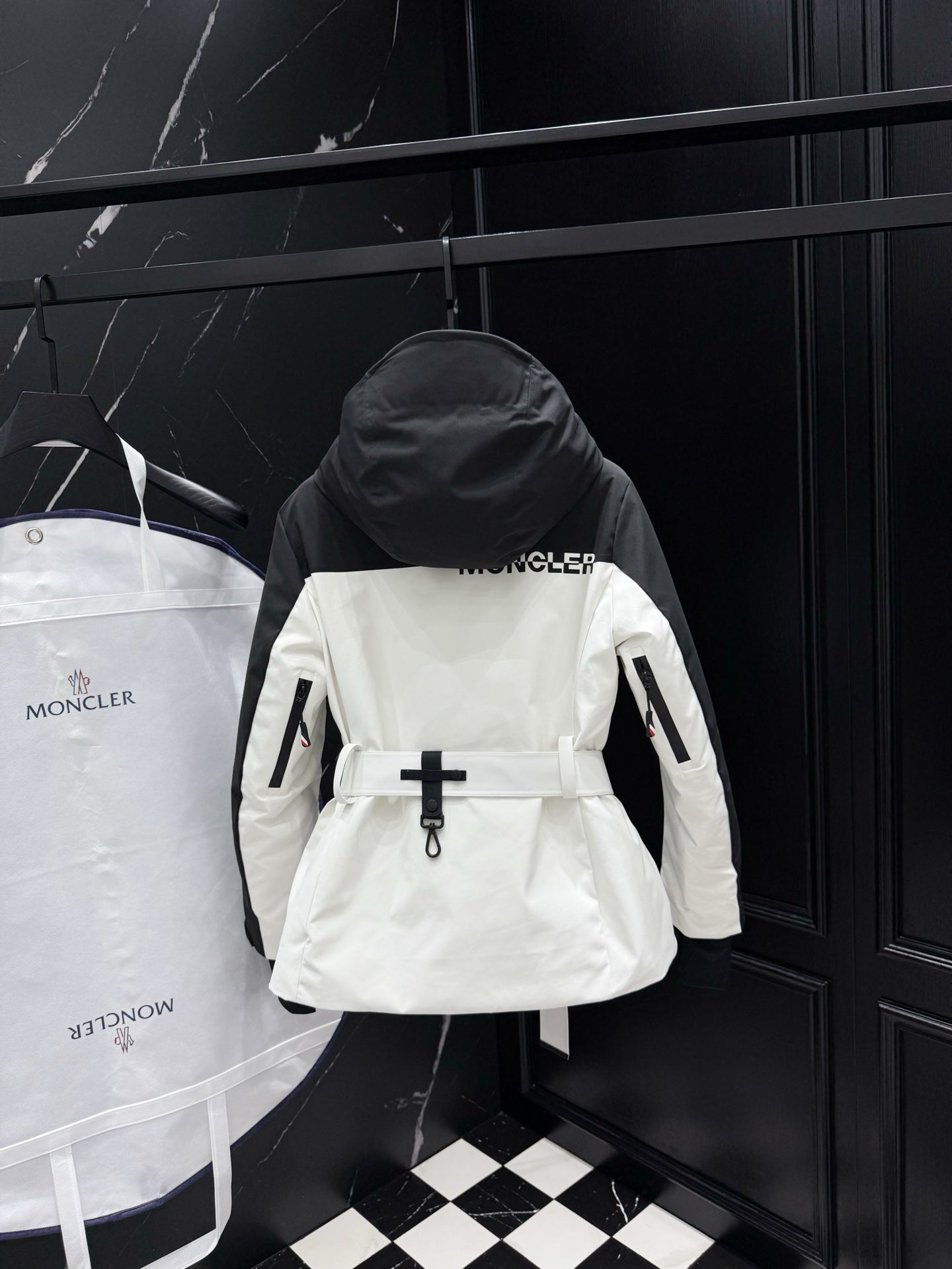 Woman Moncler Curtis Jacket