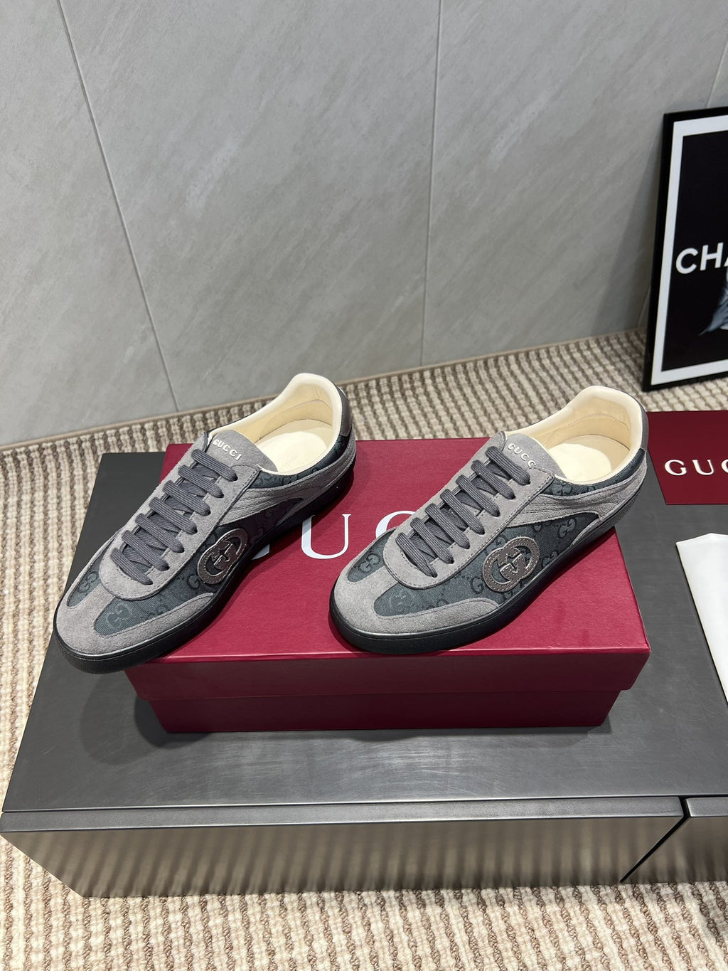 GG Distressed Causal shoes