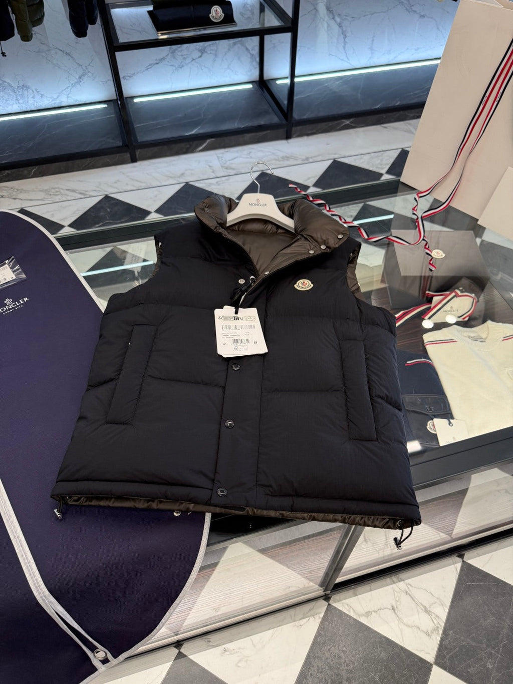 Moncler Verone Men's Reversible Detachable Down Jacket