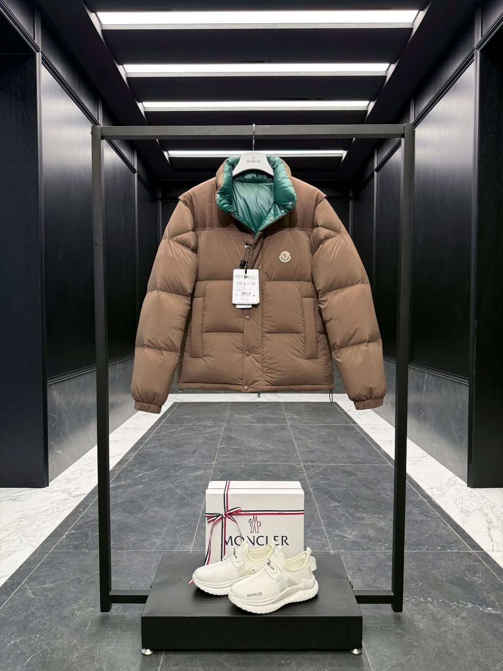 Moncler Verone Men's Reversible Detachable Down Jacket