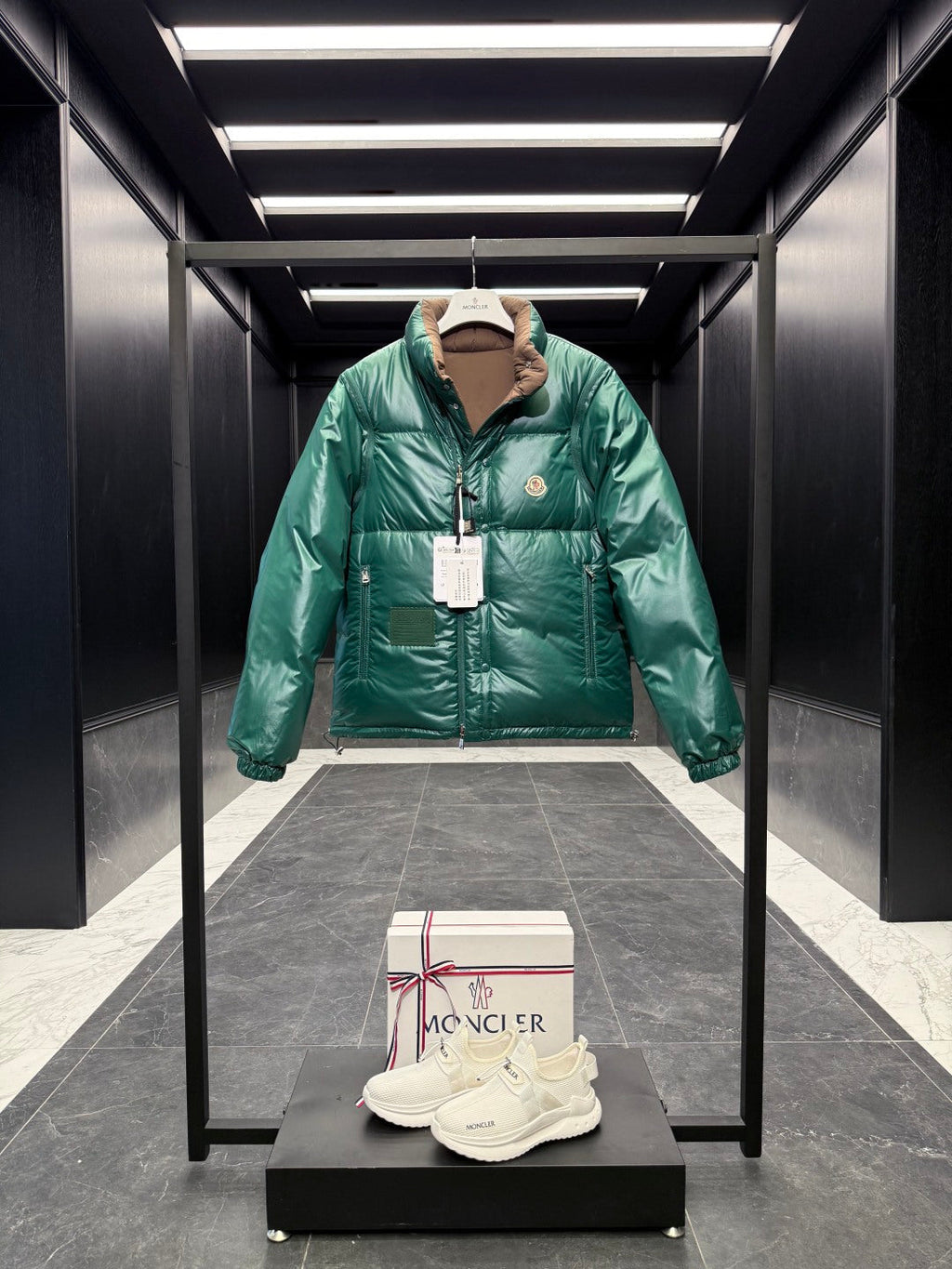 Moncler Verone Men's Reversible Detachable Down Jacket
